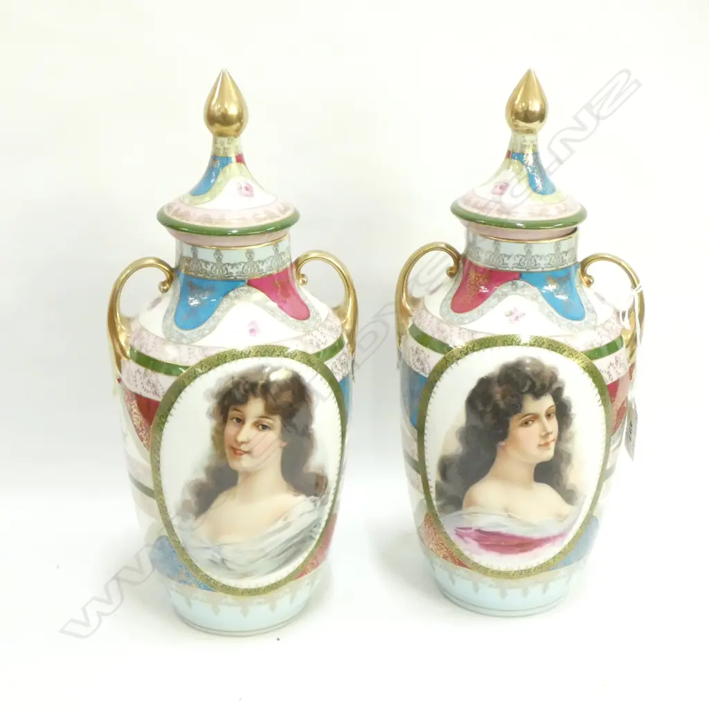PR OF CERAMIC LIDDED URNS, H.320MM Image 1++