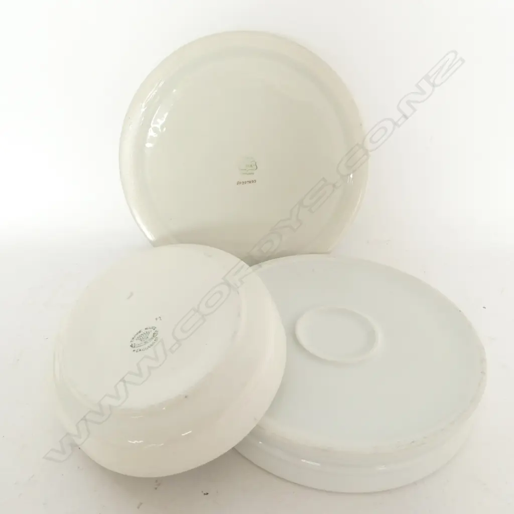 3 BABY'S PLATES - SHELLEY 'RED RIDING HOOD', EMPIRE 'POLLY PUT THE KETTLE ON' & UNMARKED 'DOLLY'S PHOTOGRAPH'  Image 1++