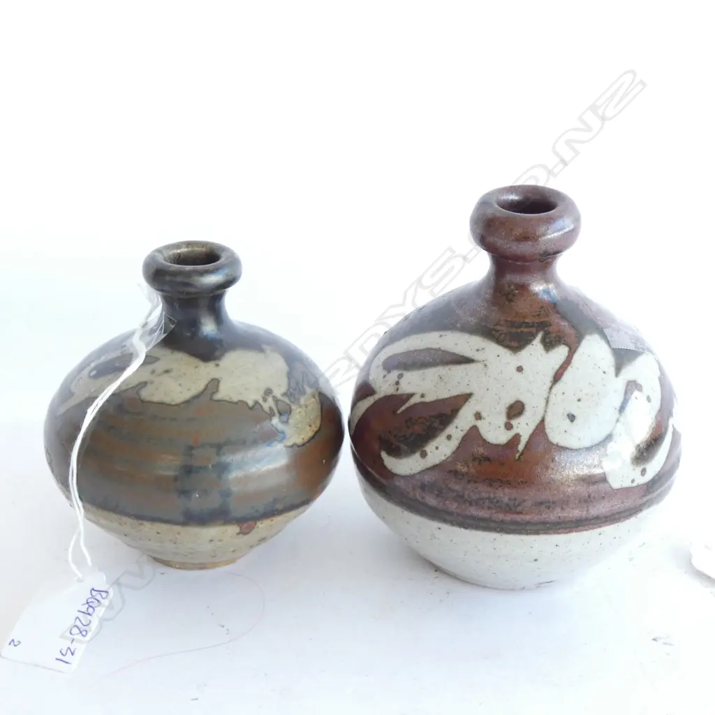 A PAIR OF WARREN TIPPETT OVOID VASES H.120mm AND H.105mm BOTH IMPRESSED MARKS Image 1++