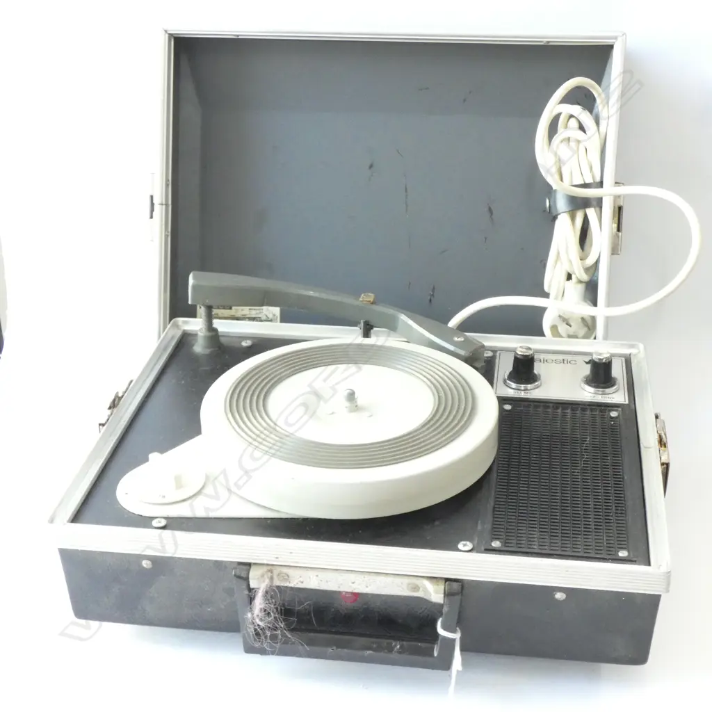 VINTAGE. DRECO MAJESTIC PORTABLE RECORD PLAYER  Image 1++