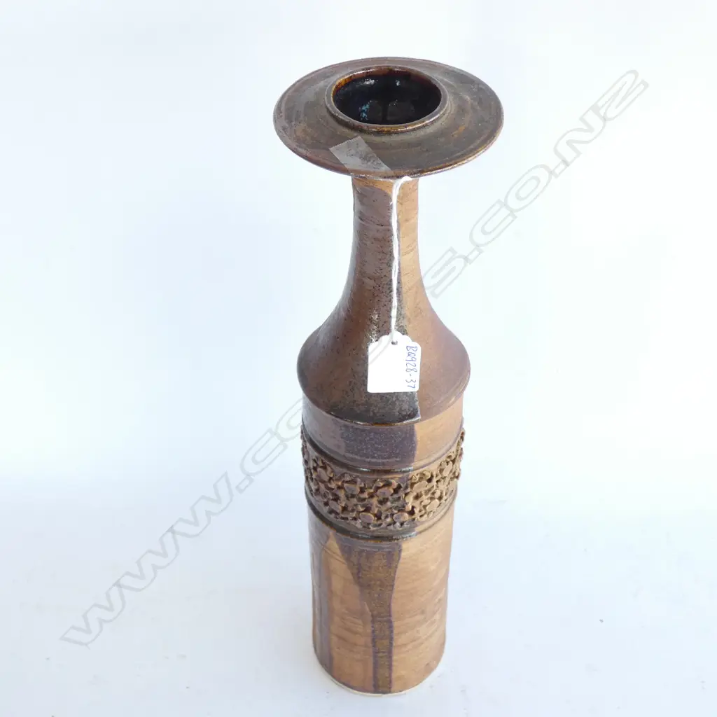 TALL RICHARD CADNESS VASE WITH HANS COPER INSPIRED DESIGN H.390mm Image 1++
