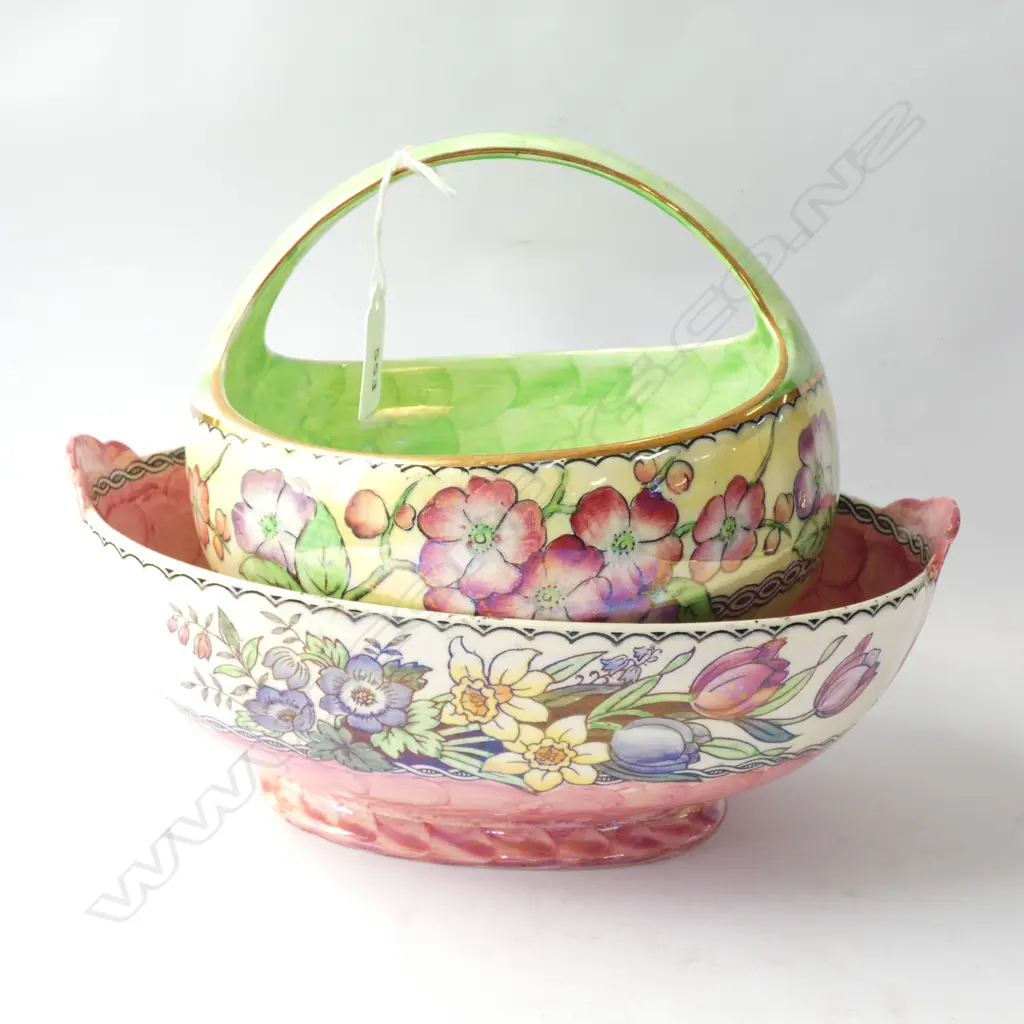 TWO MALING THUMBPRINT BOWLS - PINK BOWL 250 X 180MM & GREEN BASKET DIA 170MM Image 1++