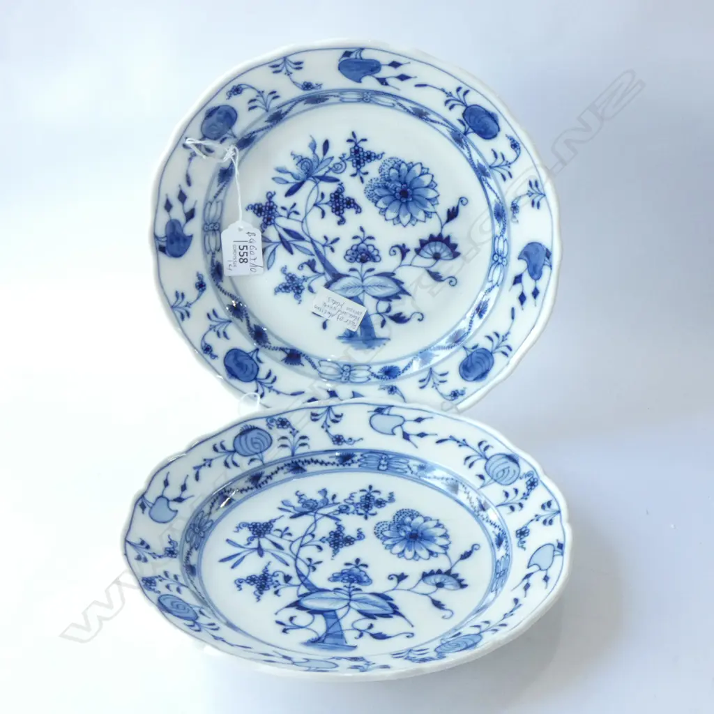 PAIR MEISSEN BLUE & WHITE ONION PLATES D 250 MM Image 1++