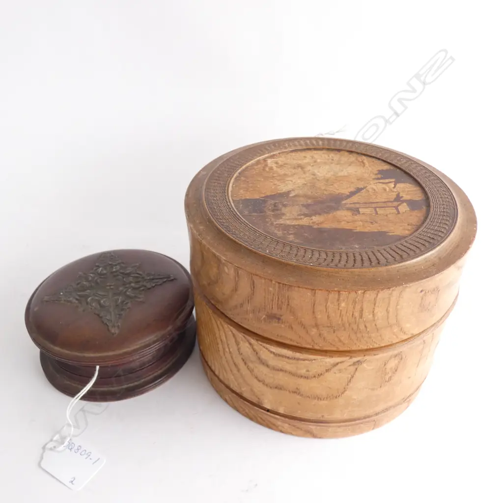 WOODEN TRINKET BOX & JAPANESE WOOD STUD AND COLLAR BOX Image 1++