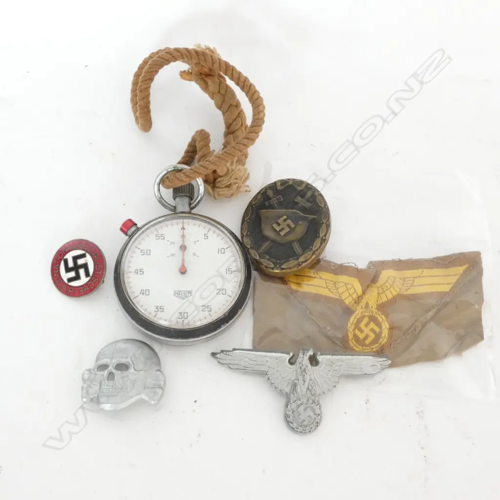 TOTENKOPF, ENAMEL BADGE, WOUND BADGE, SHOULDER PATCH + HEUR STOPWATCH  Image 1++
