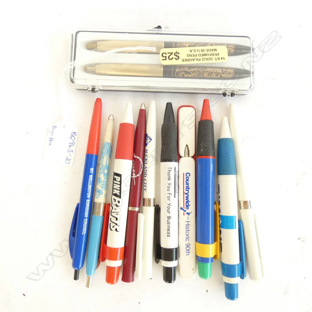 BAG 10 COLLECTABLE BALLPOINT PENS + 2 14KT GOLD FILAGREE PERFUMED PENS  Image 1++