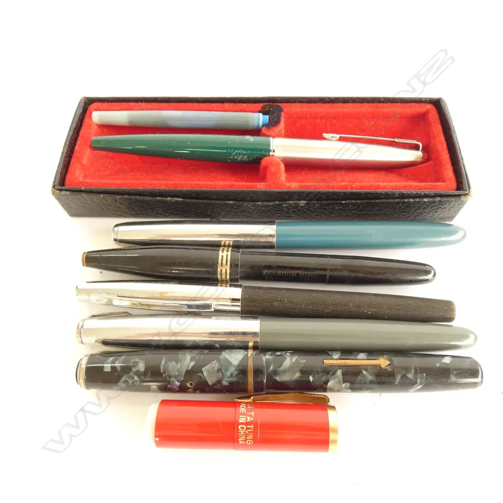 BAG 7 ASSORTED FOUNTAIN PENS; PARKER / SELSDON / RUBE/ EXCELA/ LUCA/ PILOT & WYVERN ETC. Image 1++