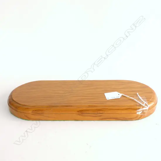 MOTTLED KAURI WOOD PLINTH  340 X 230MM