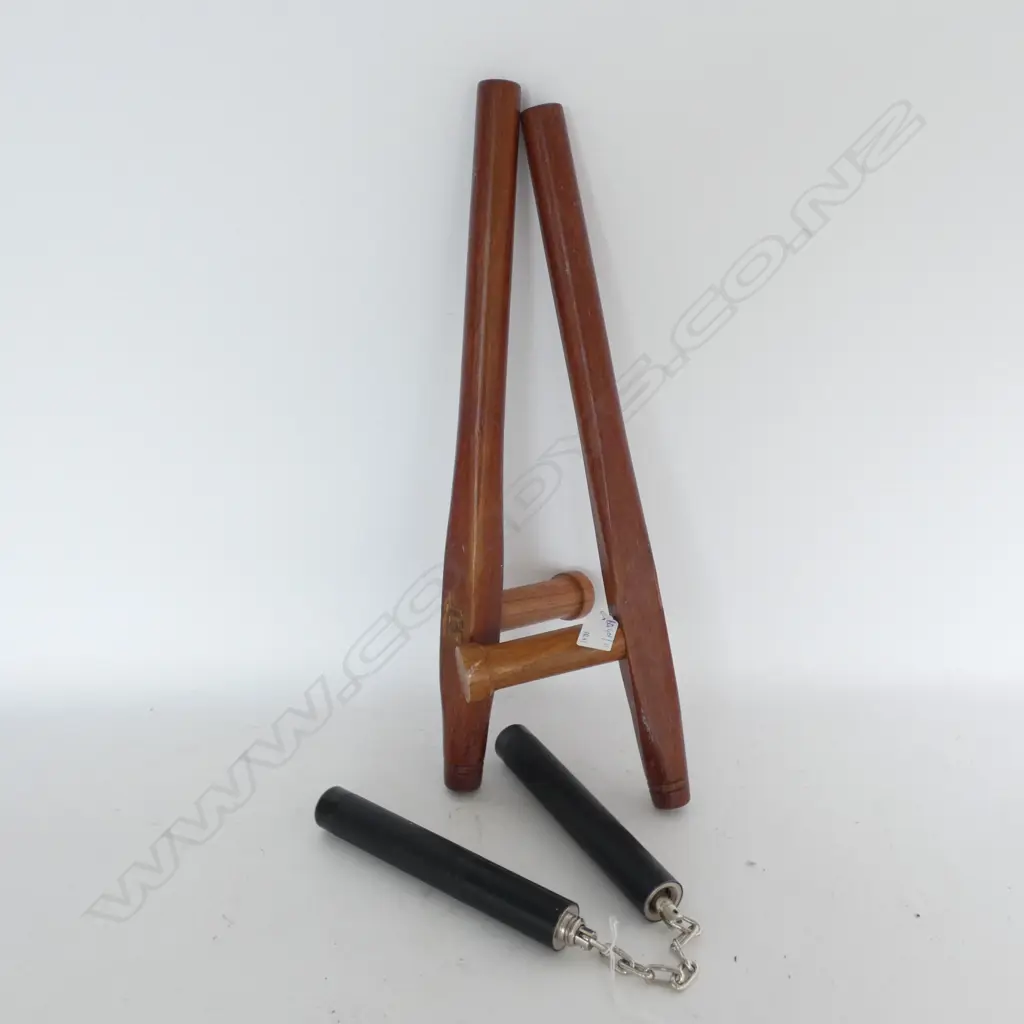 PR WOODEN BATONS L. 510MM + NUNCHUCKS Image 1++