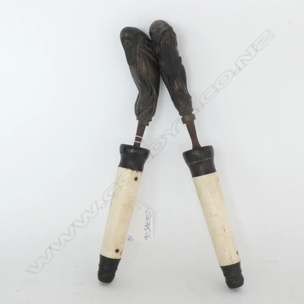 PR VINTAGE INDONESIAN CHISELS IN HOLDERS Image 1++
