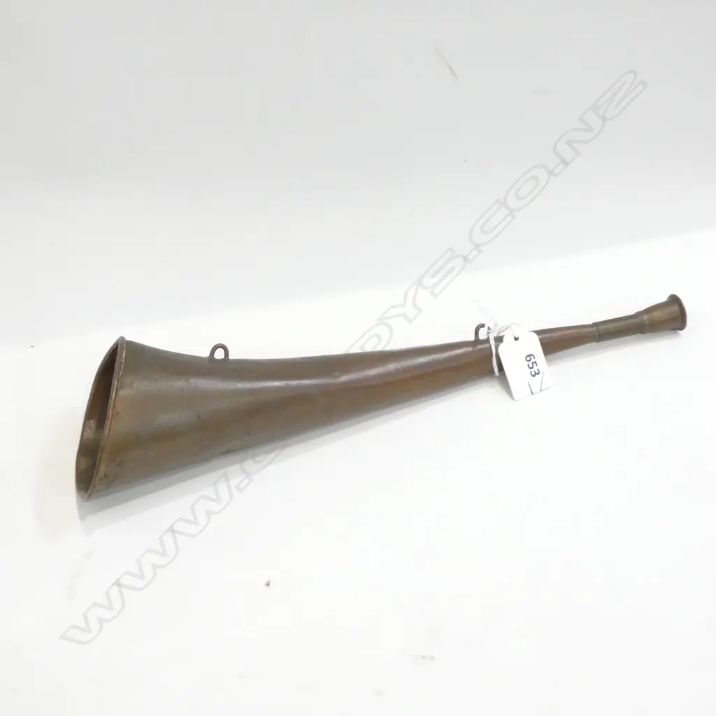 SMALL VINTAGE COPPER HUNTING STYLE HORN Image 1++