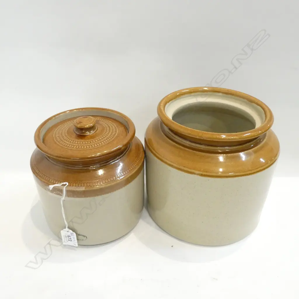 2 CERAMIC CROCKS ONE LIDDED TIMARU STONE WARE H. 190MM Image 1++