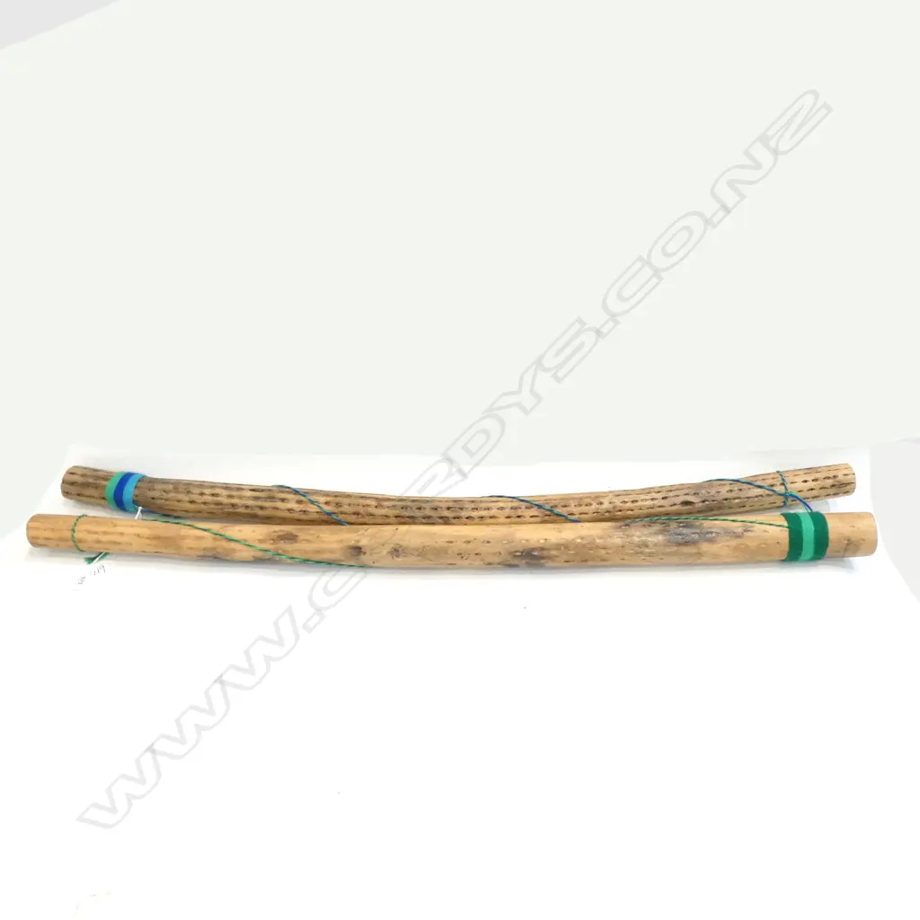 2 WOODEN SHAKING STICKS L. 1000MM Image 1++