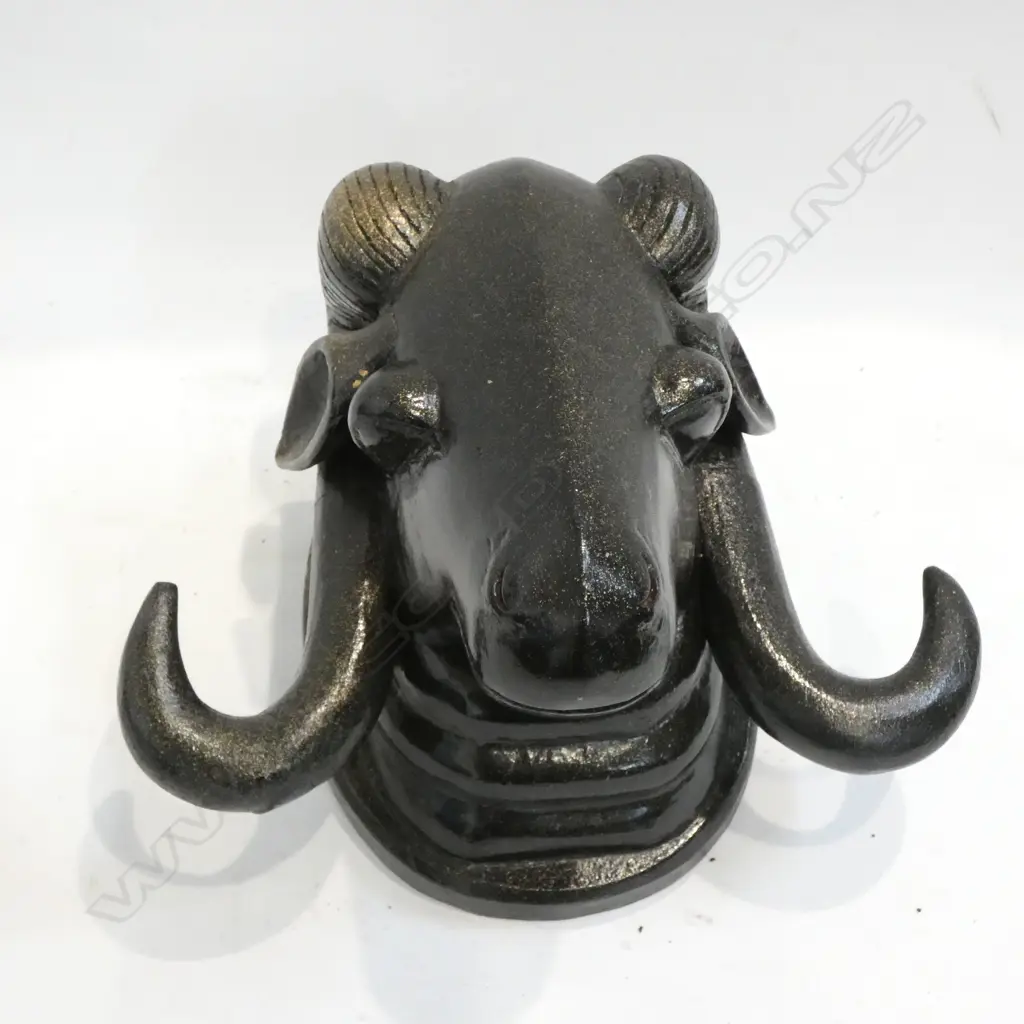 LG CERAMIC RAMS HEAD WALL ORNAMENT - H. 230MM Image 1++