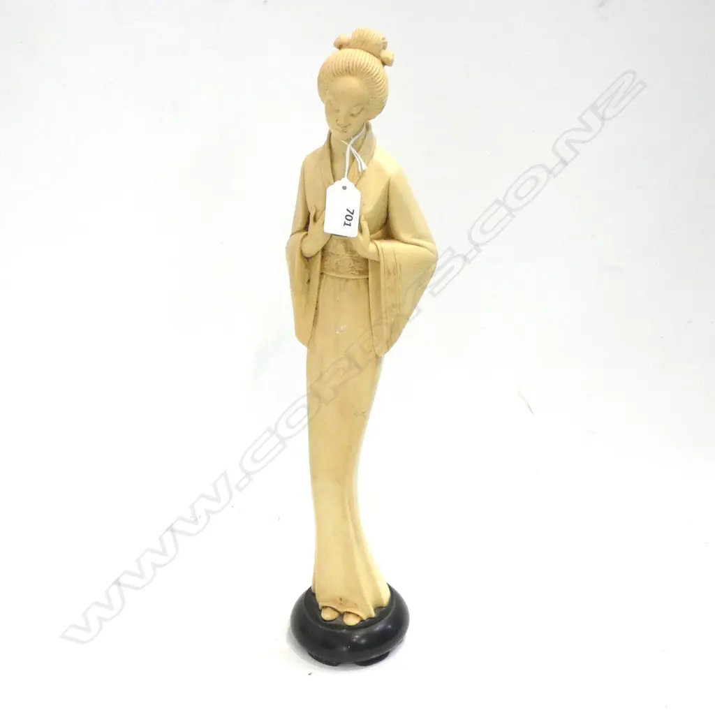 ORIENTAL STANDING FIGURE OF A WOMAN Image 1++