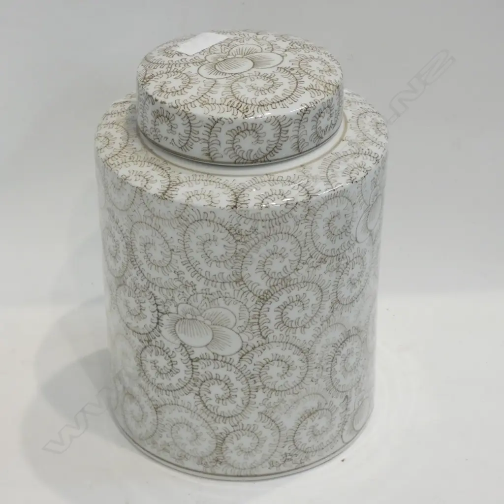 LG LIDDED JAR - H. 270 DIA. 200MM Image 1++