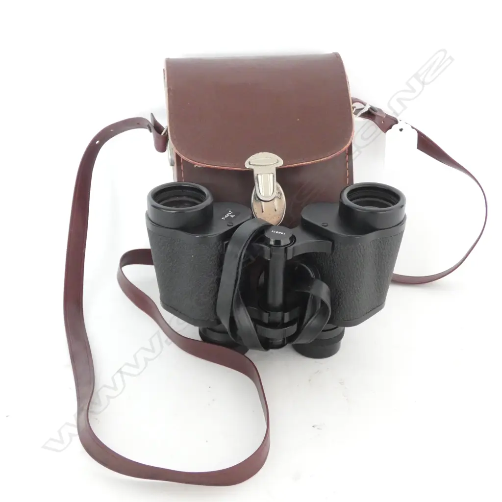 CARL ZEISS FIELD BINOCULARS WITH LEATHER CASE Image 1++