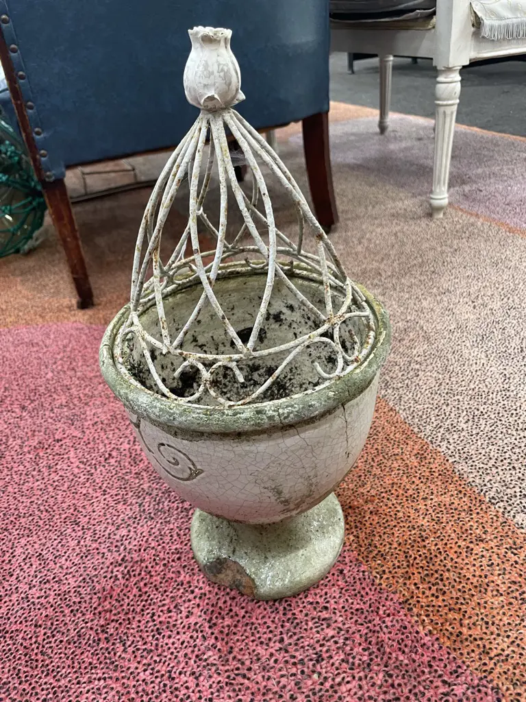 VINTAGE WHITE GLAZE TERRACOTTA PLANT POT  Image 1++