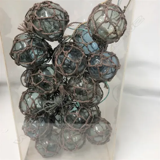 25 SMALL GLASS FISHING FLOATS WITH NETTING