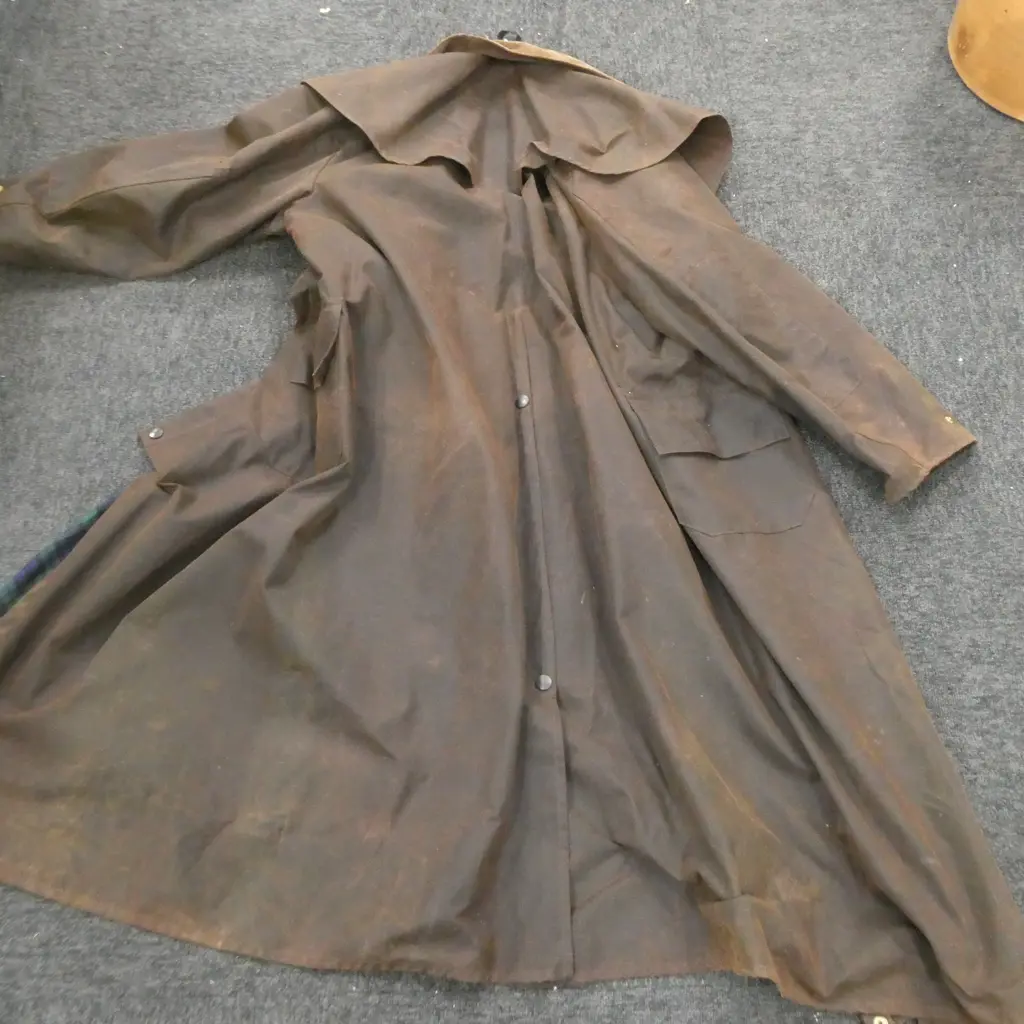 OIL SKIN COAT Image 1++