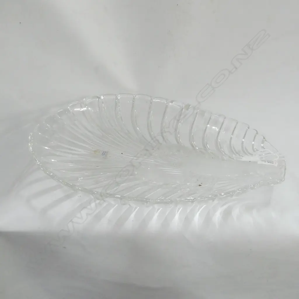 LG GERMAN WALTHERGLASS SEAFOOD PLATTER - SHELL SHAPED WITH LOBSTER - 510 X 380MM Image 1++