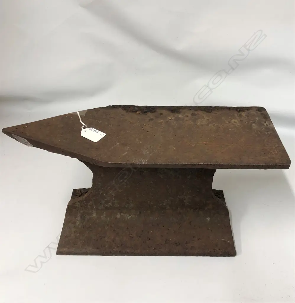 OLD STEEL ANVIL L.415mm. some rust Image 1++