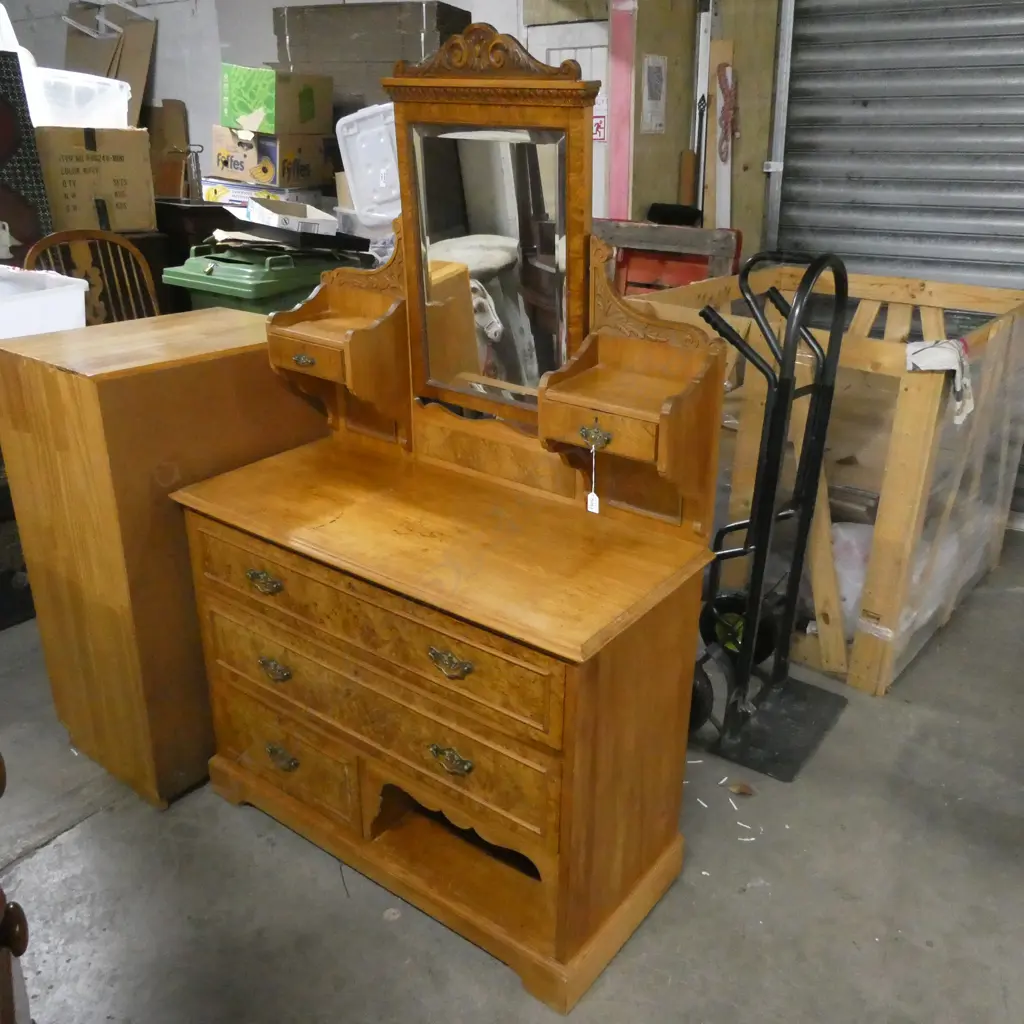 COLONIAL KAURI DRESSING TABLE Image 1++