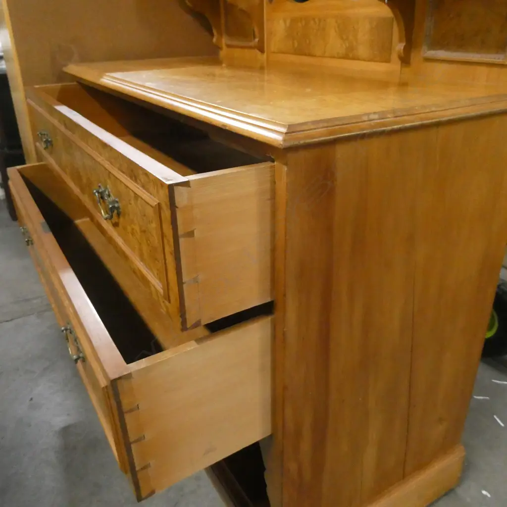 COLONIAL KAURI DRESSING TABLE Image 1++