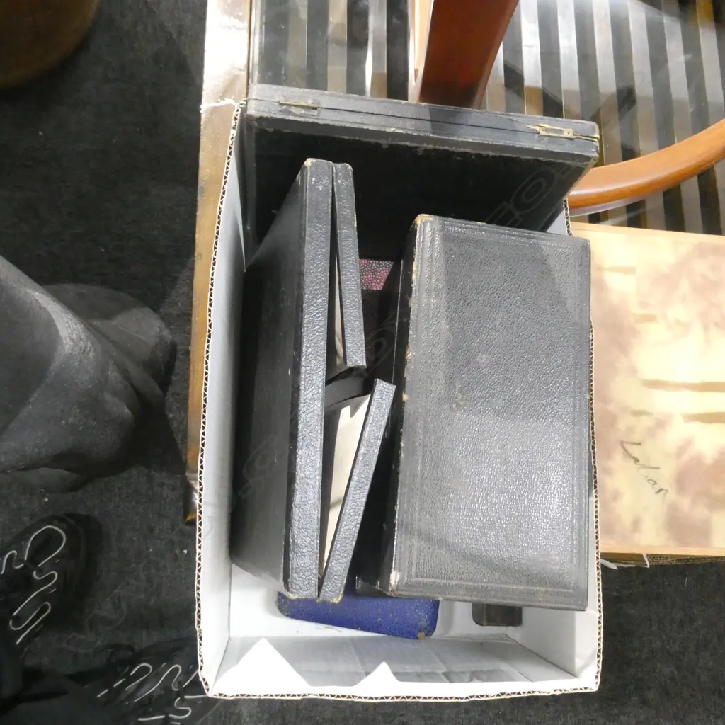 BOX LOT ASST. BOXED CUTLERY ETC Image 1++