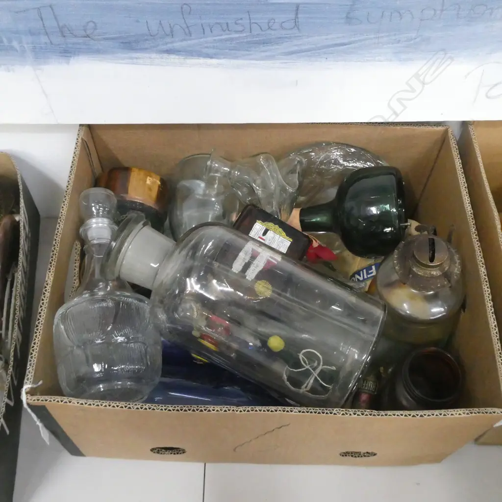 LG BOX LOT OLD BOTTLES / JARS / DECANTERS ETC. Image 1++