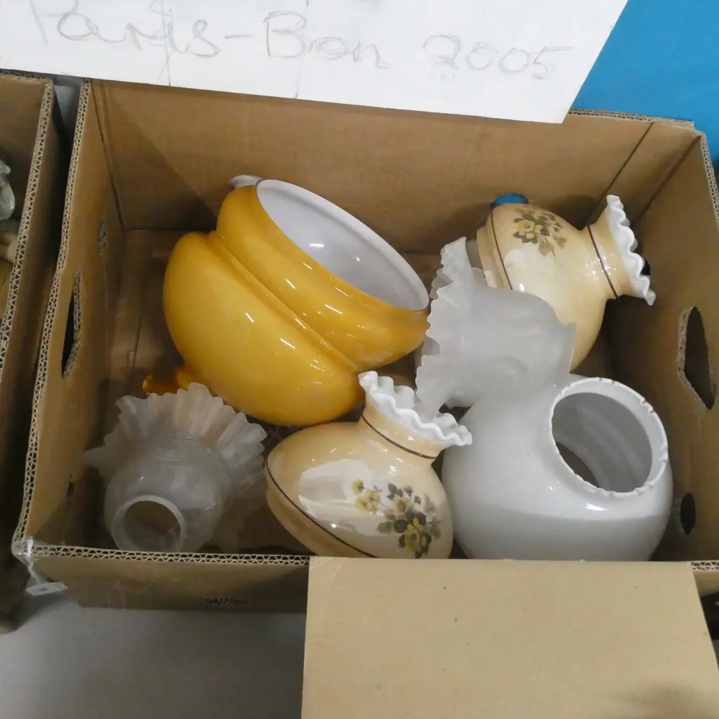BOX OLD GLASS LIGHT FITTINGS  Image 1++