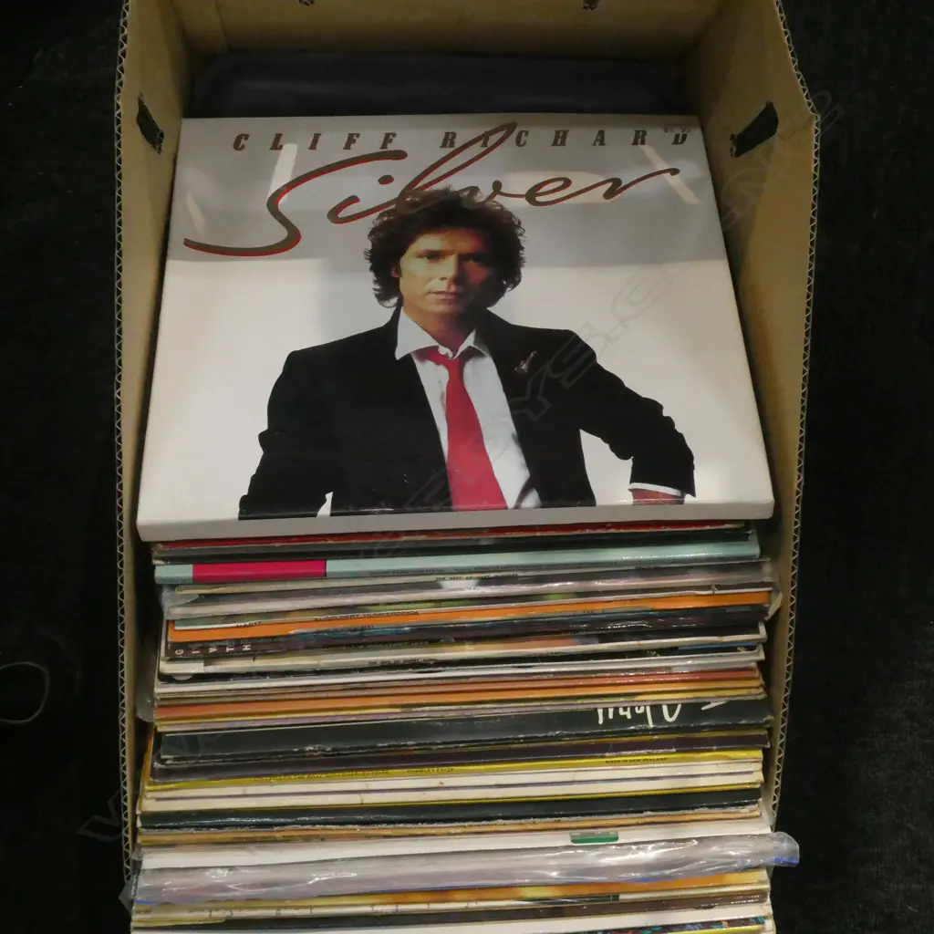 BOX VINYL RECORDS Image 1++