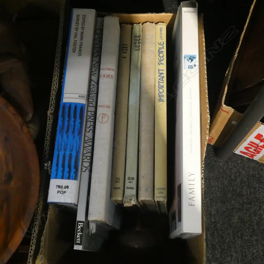 BOX LOT BOOKS Image 1++
