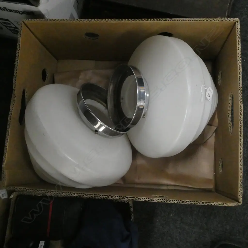 2 DECO BEEHIVE LIGHTSHADES 300MM DIA H. 200MM Image 1++