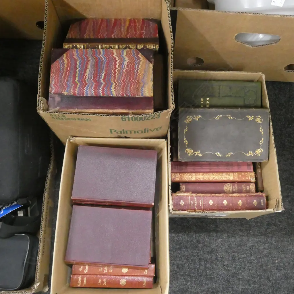 3X BOXES VINTAGE AND ANTIQUARIAN BOOKS Image 1++