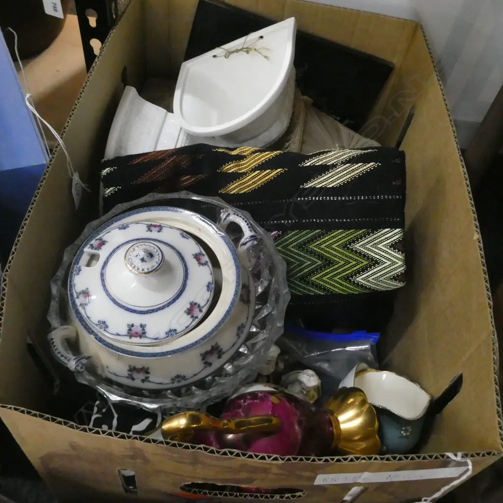 BOX LOT BRIC A BRAC Image 1++