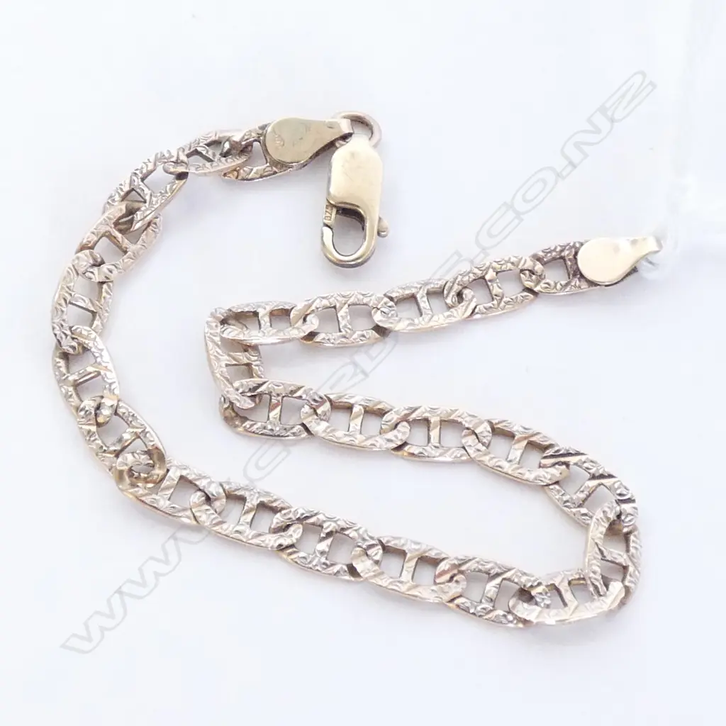 9CT GOLD BRACELET 4.5 GRAMS Image 1++