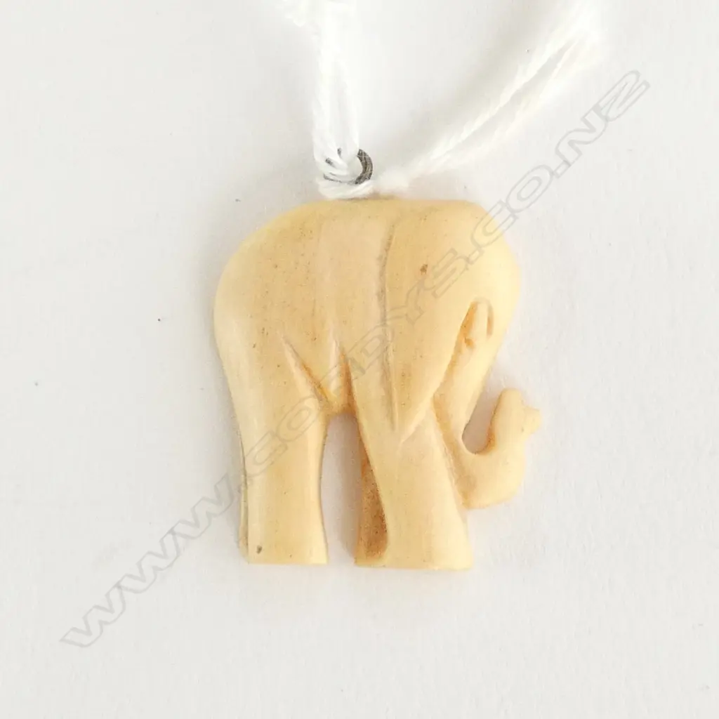 SMALL IVORY ELEPHANT 20MM Image 1++