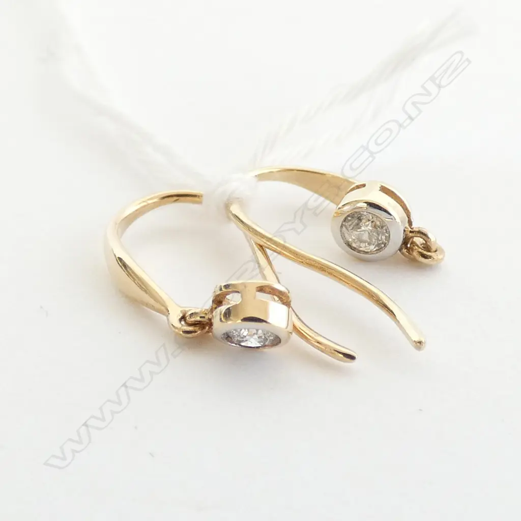 PAIR 9CT YELLOW GOLD AND DIAMOND HOOK EARRINGS Image 1++
