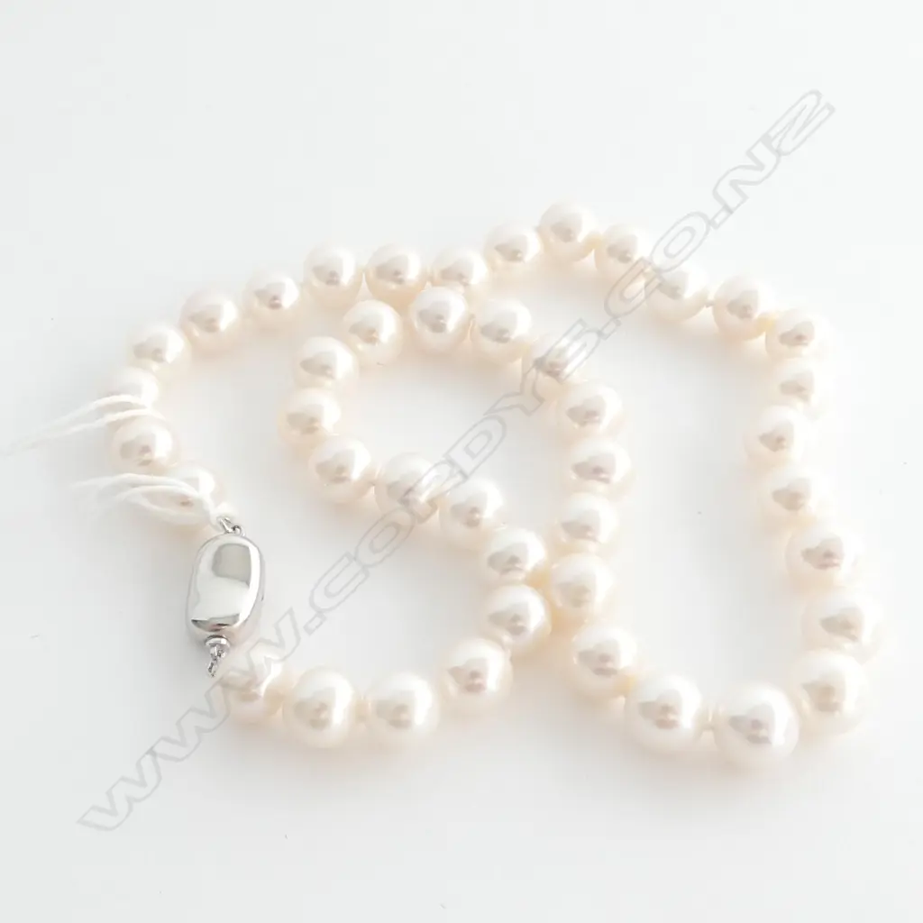 LARGE ROUND FRESHWATER PEARL NECKLACE WITH STERLING SILVER CLASP 460MM Image 1++