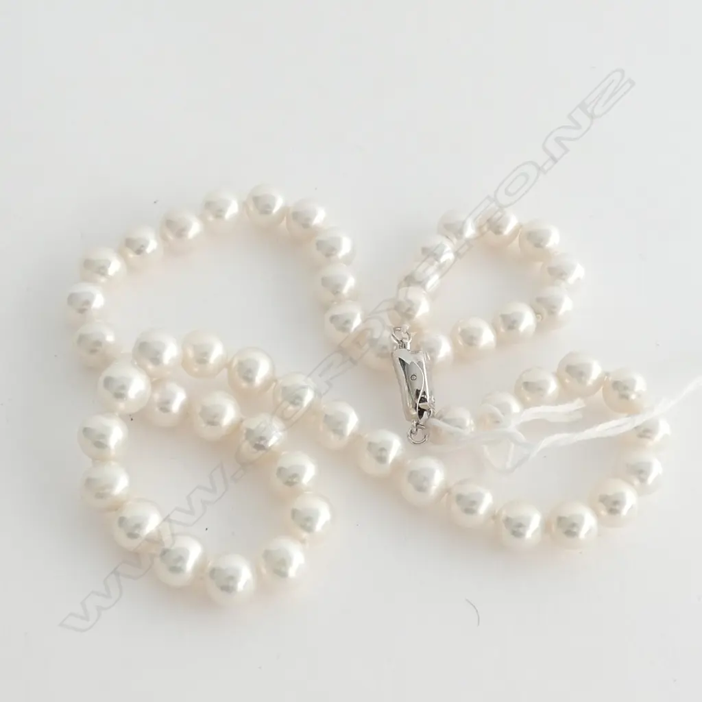 SMALL ROUND FRESHWATER PEARL NECKLACE WITH STERLING SILVER CLASP 440 MM Image 1++
