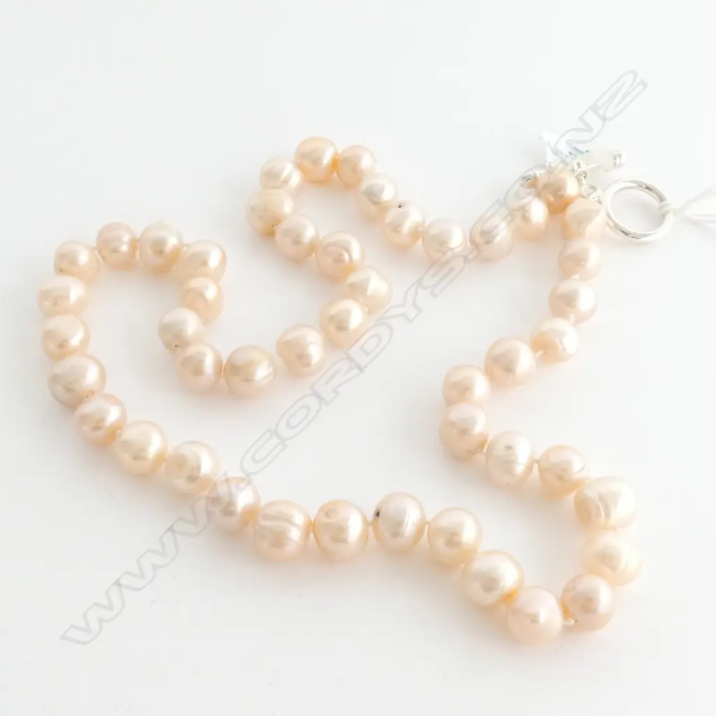 NZ MADE PINK FRESH WATER PEARL NECKLACE 9.5 MM TO 10.5 MM  Image 1++