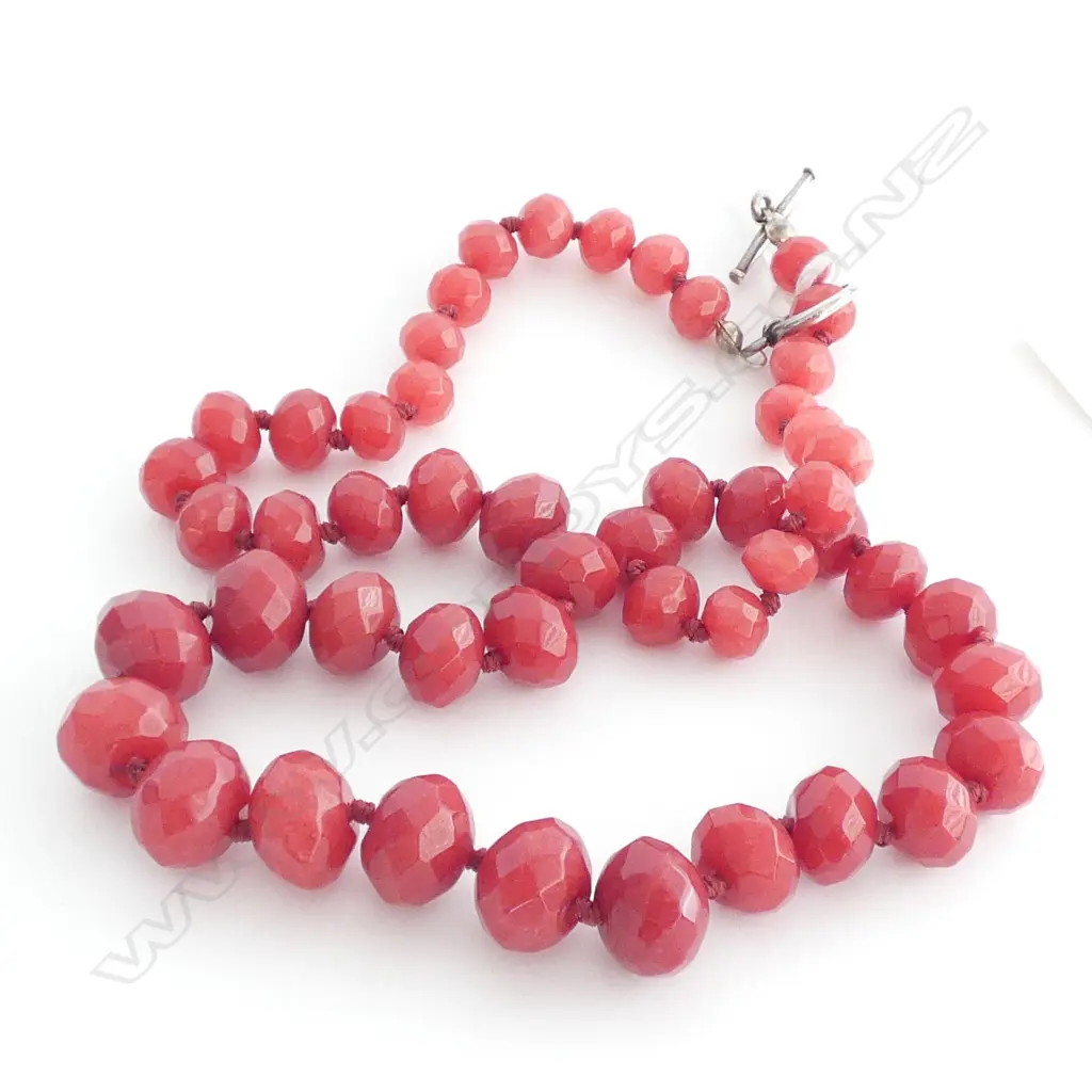 FACETED RED AGATE NECKLACE Image 1++