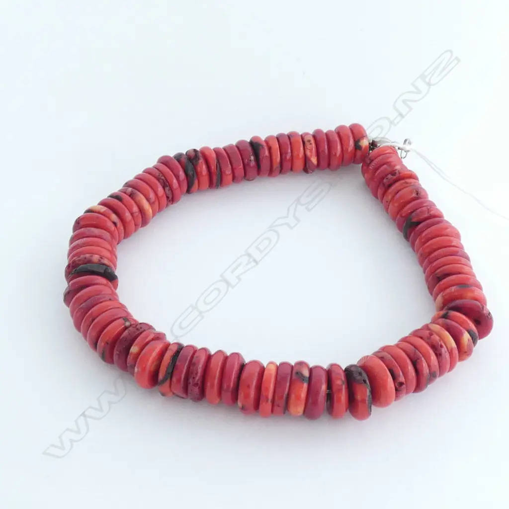 RED CORAL DISC NECKLACE Image 1++