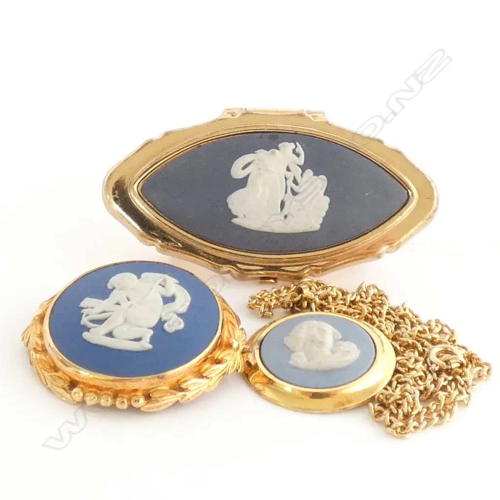 WEDGWOOD BLUE JASPERWARE LIPSTICK HOLDER / BROOCH & PENDANT  Image 1++