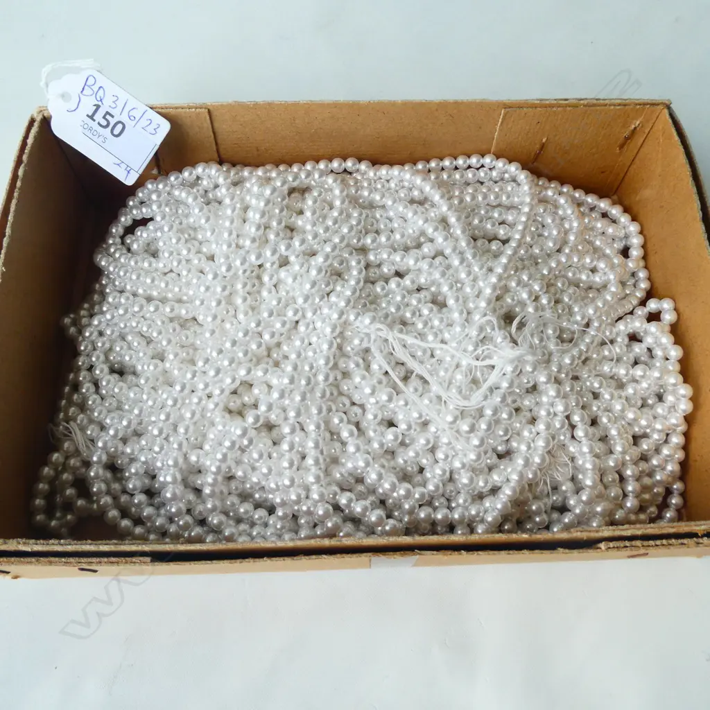 24 STRANDS VINTAGE GERMAN MEDIUM COSTUME PEARLS L. 1520MM  Image 1++