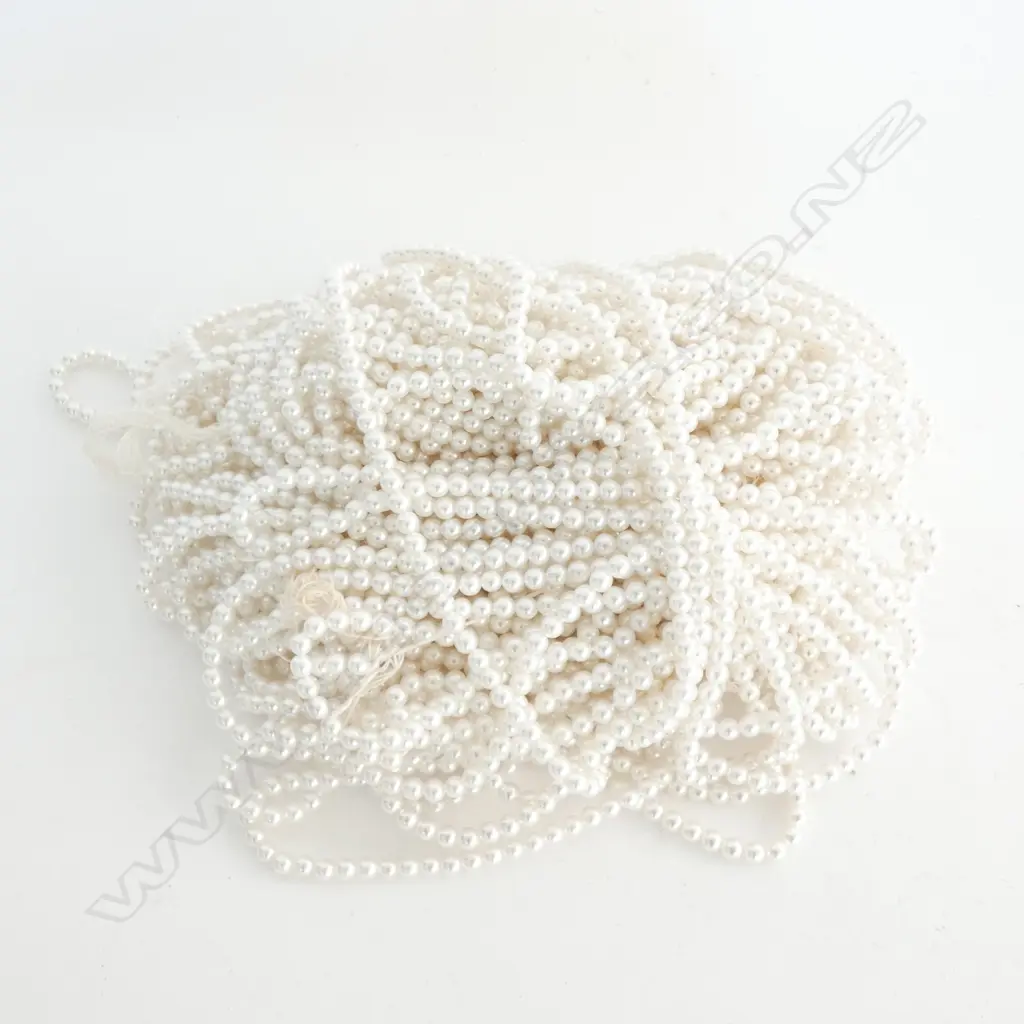 26 STRANDS VINTAGE GERMAN SMALL COSTUME PEARLS L. 1520MM  Image 1++