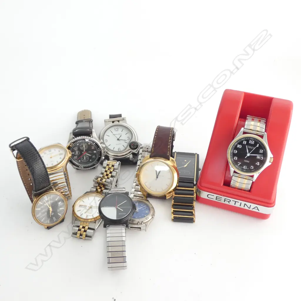 BAG OF 10 VINTAGE WRISTWATCHES Image 1++