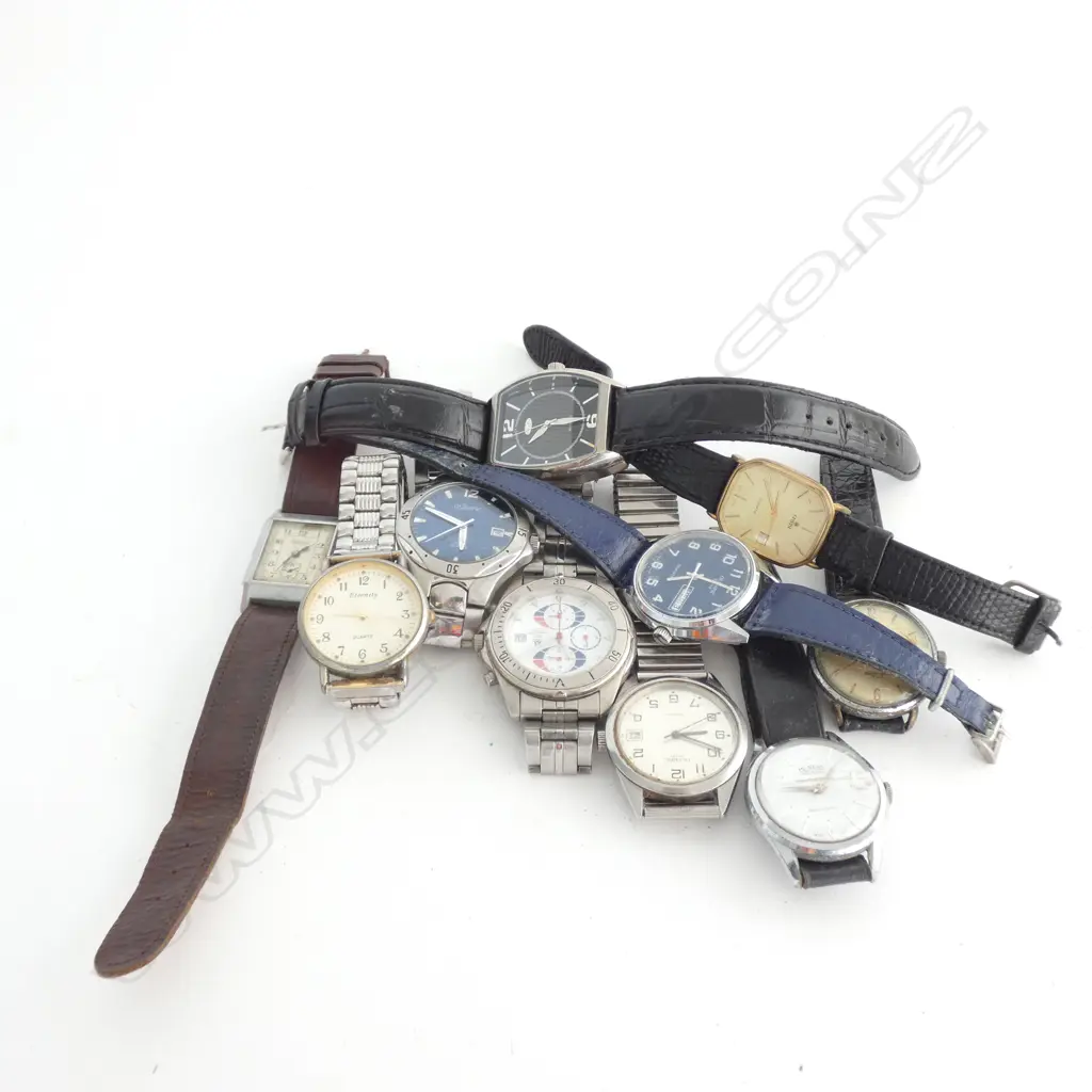 BAG OF 10 VINTAGE WRISTWATCHES Image 1++