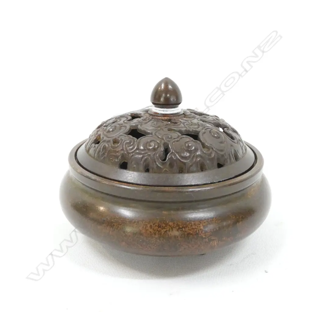 CHINESE BRONZE LIDDED CENSOR 90MM DIA Image 1++